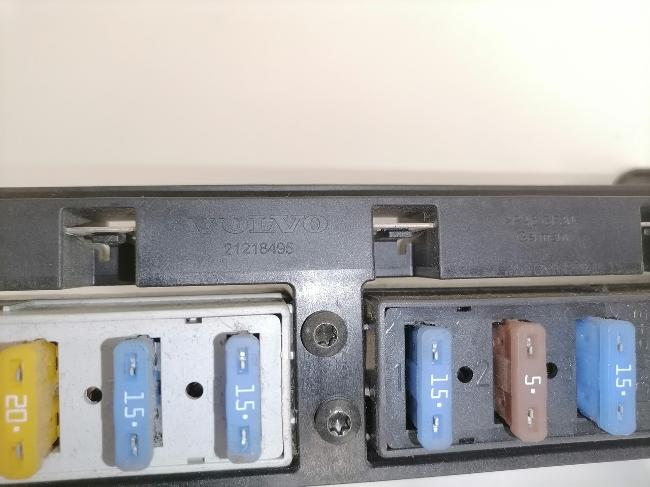 Volvo Central electric unit 21218495 - Pojistka pro Nákladní auto: obrázek 3 Volvo Central electric unit 21218495 - Pojistka pro Nákladní auto: obrázek 3