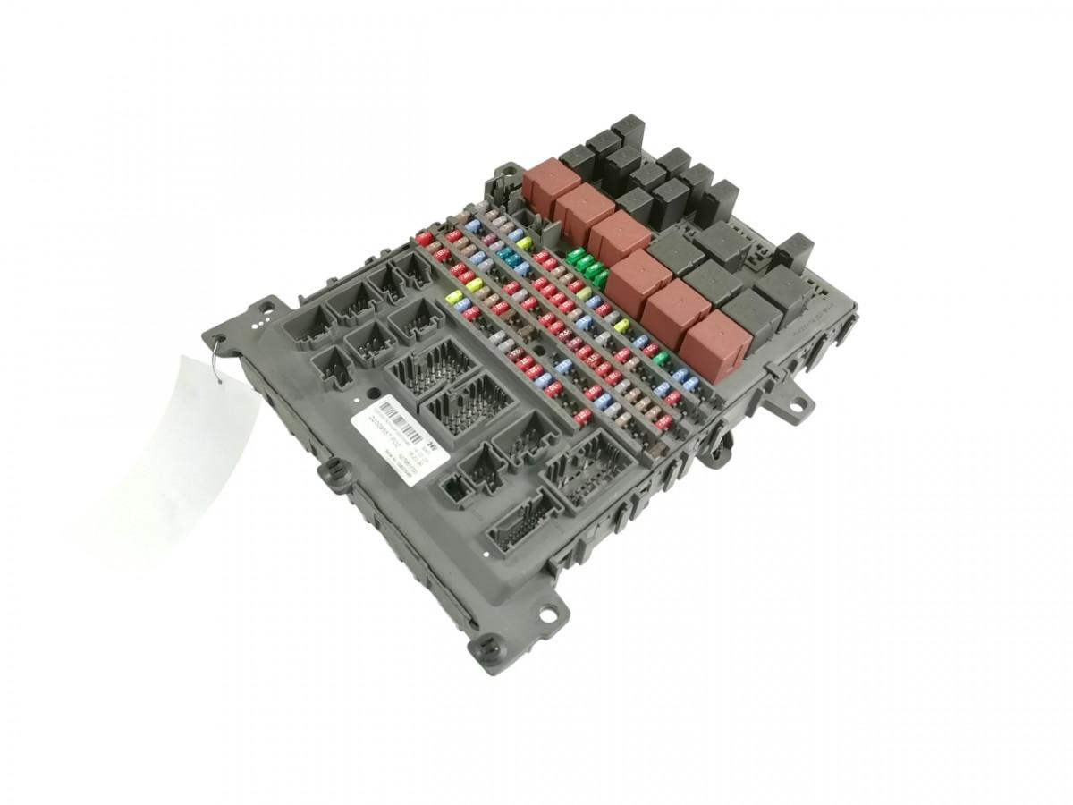 Volvo Central electric unit 22009557 - Pojistka pro Nákladní auto: obrázek 1 Volvo Central electric unit 22009557 - Pojistka pro Nákladní auto: obrázek 1