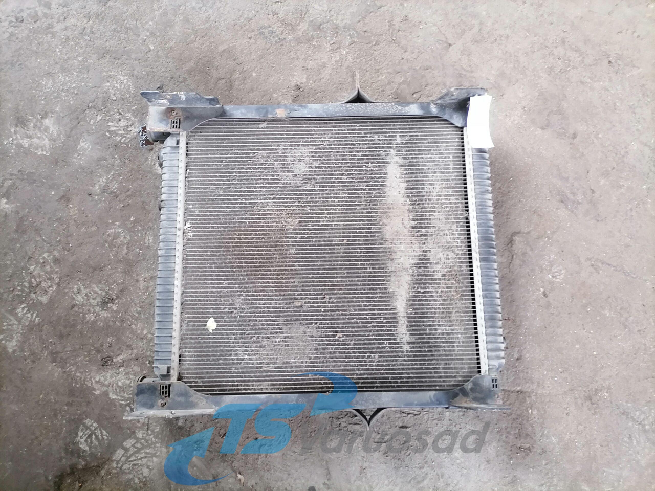 Volvo Cooling radiator 20810099 - Chladič pro Nákladní auto: obrázek 2 Volvo Cooling radiator 20810099 - Chladič pro Nákladní auto: obrázek 2