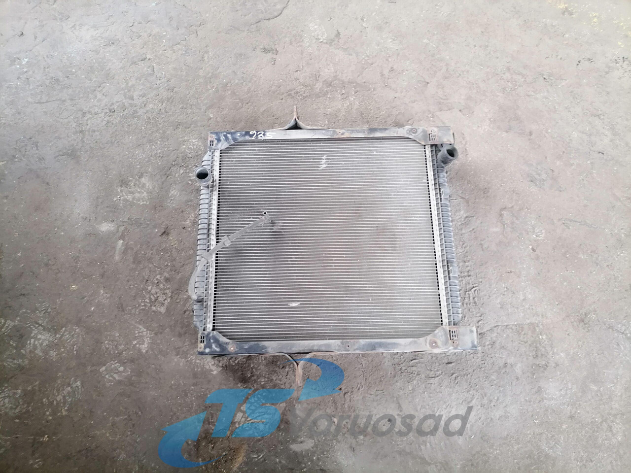 Volvo Cooling radiator 20810099 - Chladič pro Nákladní auto: obrázek 1 Volvo Cooling radiator 20810099 - Chladič pro Nákladní auto: obrázek 1