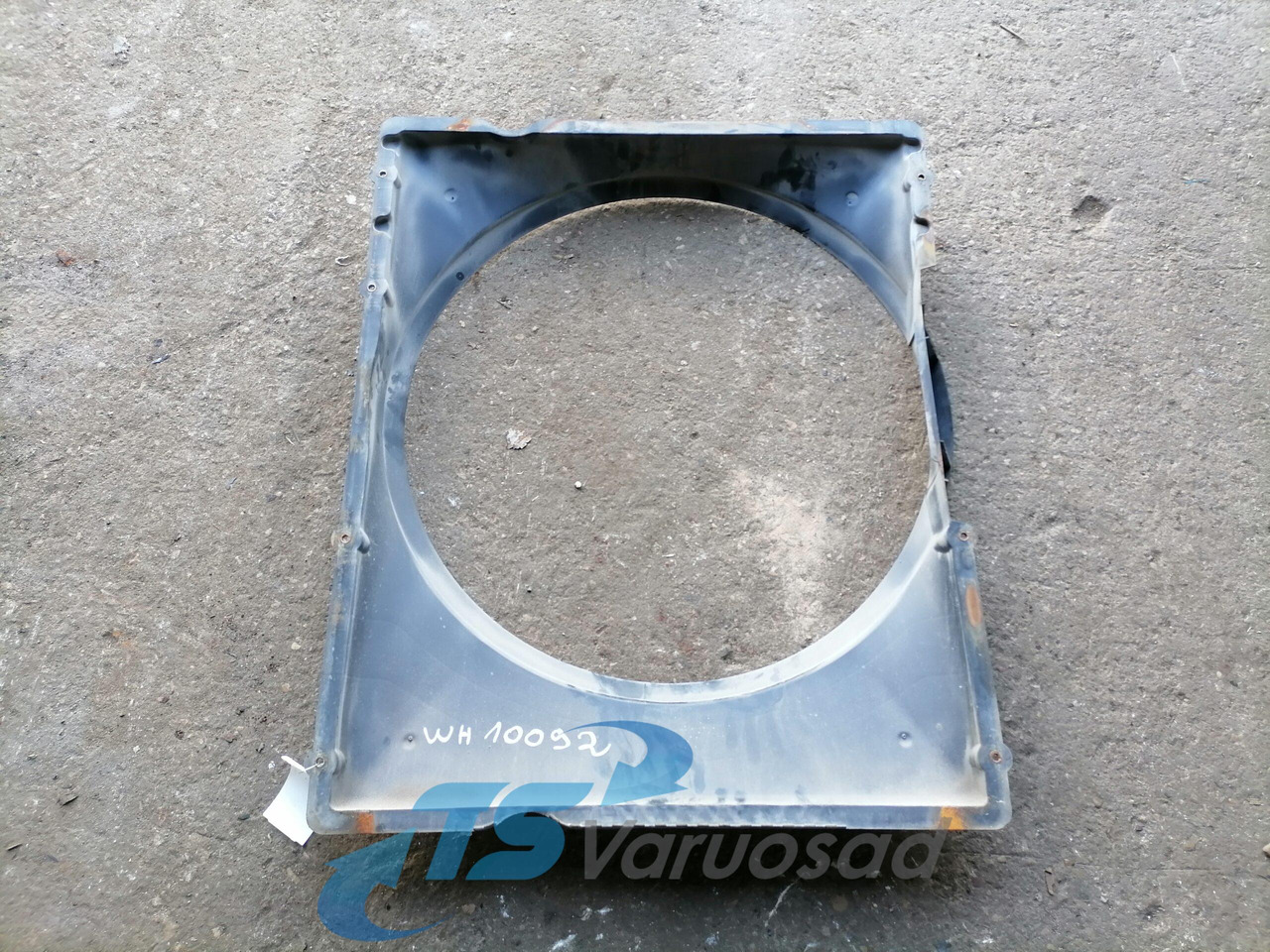 Volvo Fan shroud 3183757 - Chladič pro Nákladní auto: obrázek 2 Volvo Fan shroud 3183757 - Chladič pro Nákladní auto: obrázek 2