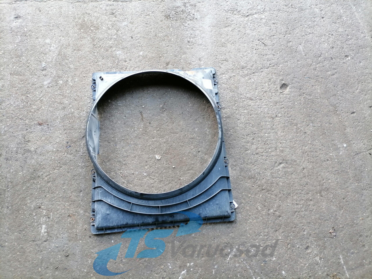 Volvo Fan shroud 3183757 - Chladič pro Nákladní auto: obrázek 1 Volvo Fan shroud 3183757 - Chladič pro Nákladní auto: obrázek 1