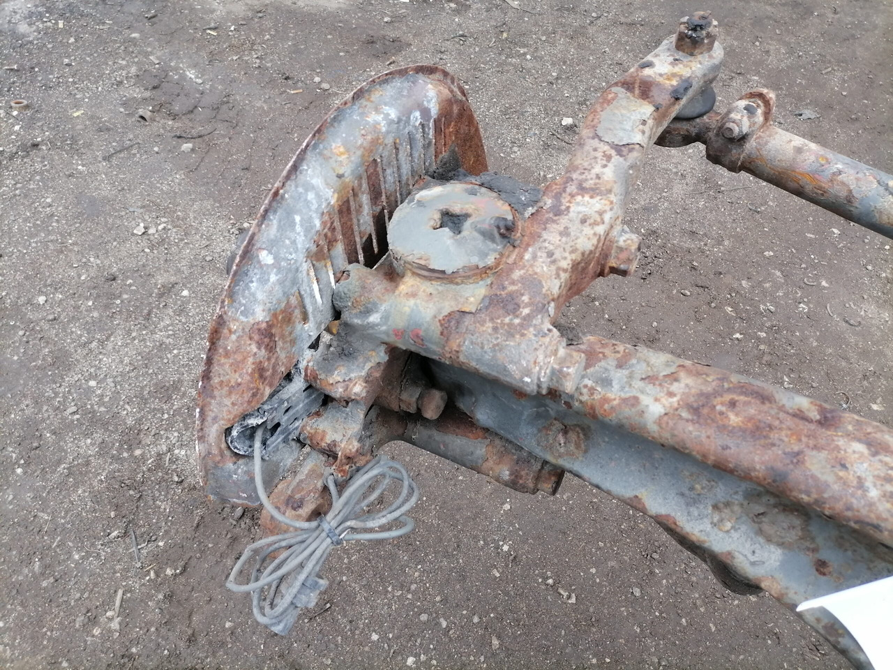 Volvo First axel housing 20399060 - Přední náprava pro Nákladní auto: obrázek 4 Volvo First axel housing 20399060 - Přední náprava pro Nákladní auto: obrázek 4