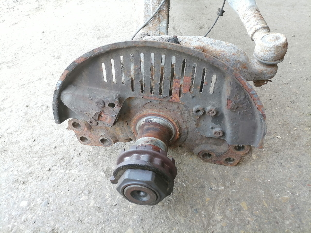 Volvo First axel housing 20399060 - Přední náprava pro Nákladní auto: obrázek 4 Volvo First axel housing 20399060 - Přední náprava pro Nákladní auto: obrázek 4