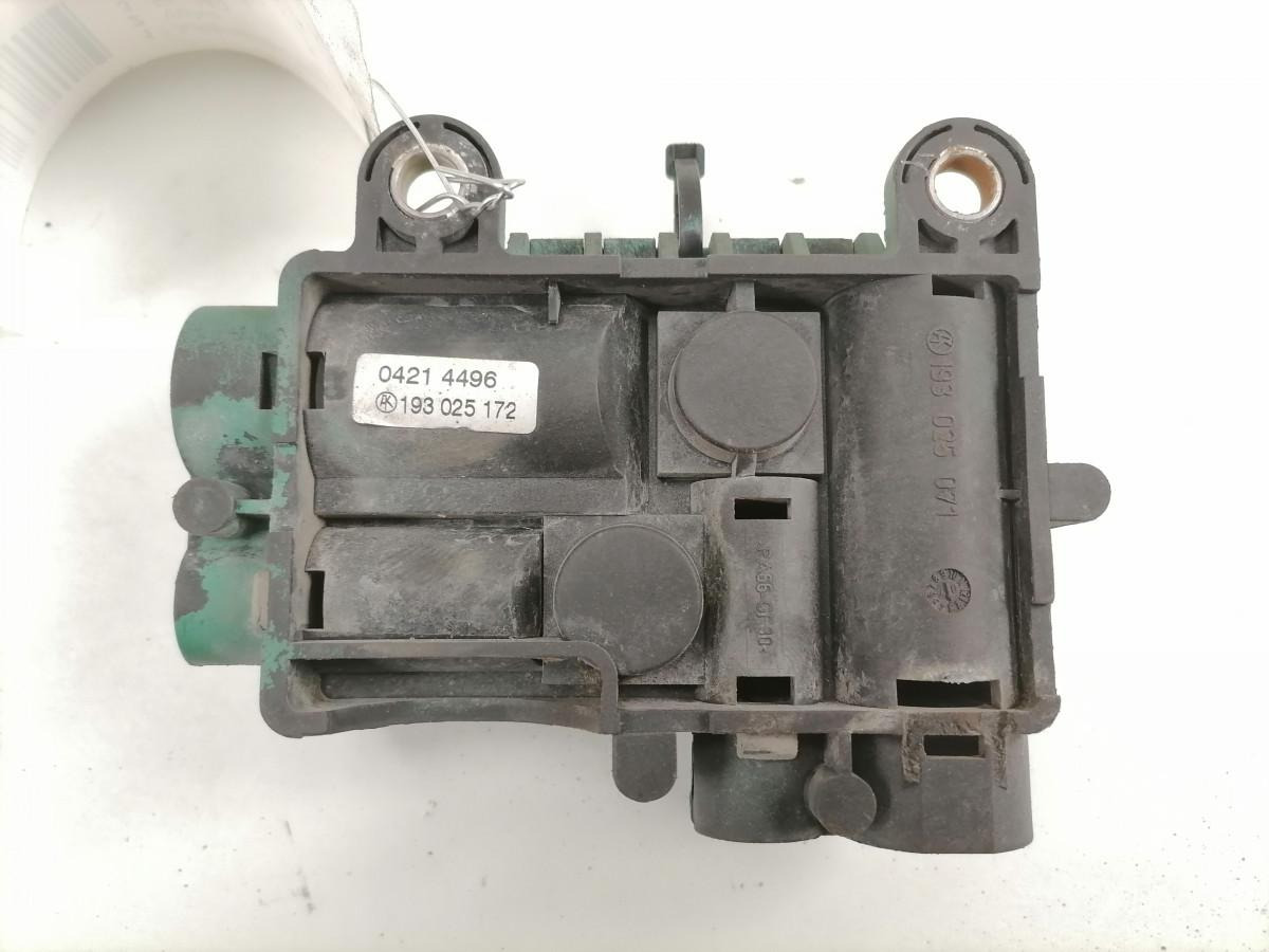 Volvo Juhtmestiku harukarp 04214496 - Pojistka pro Nákladní auto: obrázek 3 Volvo Juhtmestiku harukarp 04214496 - Pojistka pro Nákladní auto: obrázek 3