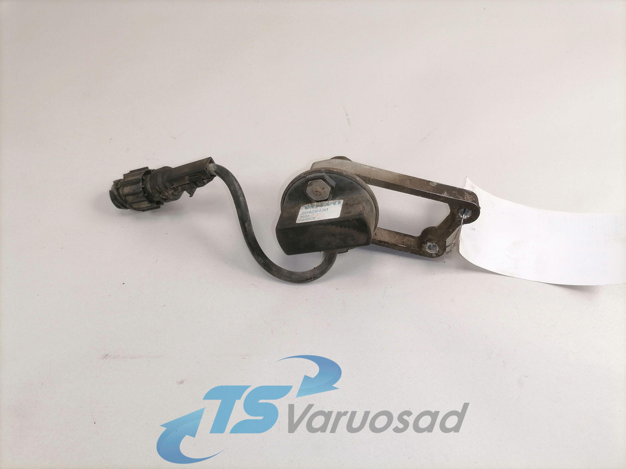 Volvo Kabiini tõstemehhanismi lüliti 20429430 - Podvěs kabiny pro Nákladní auto: obrázek 1 Volvo Kabiini tõstemehhanismi lüliti 20429430 - Podvěs kabiny pro Nákladní auto: obrázek 1