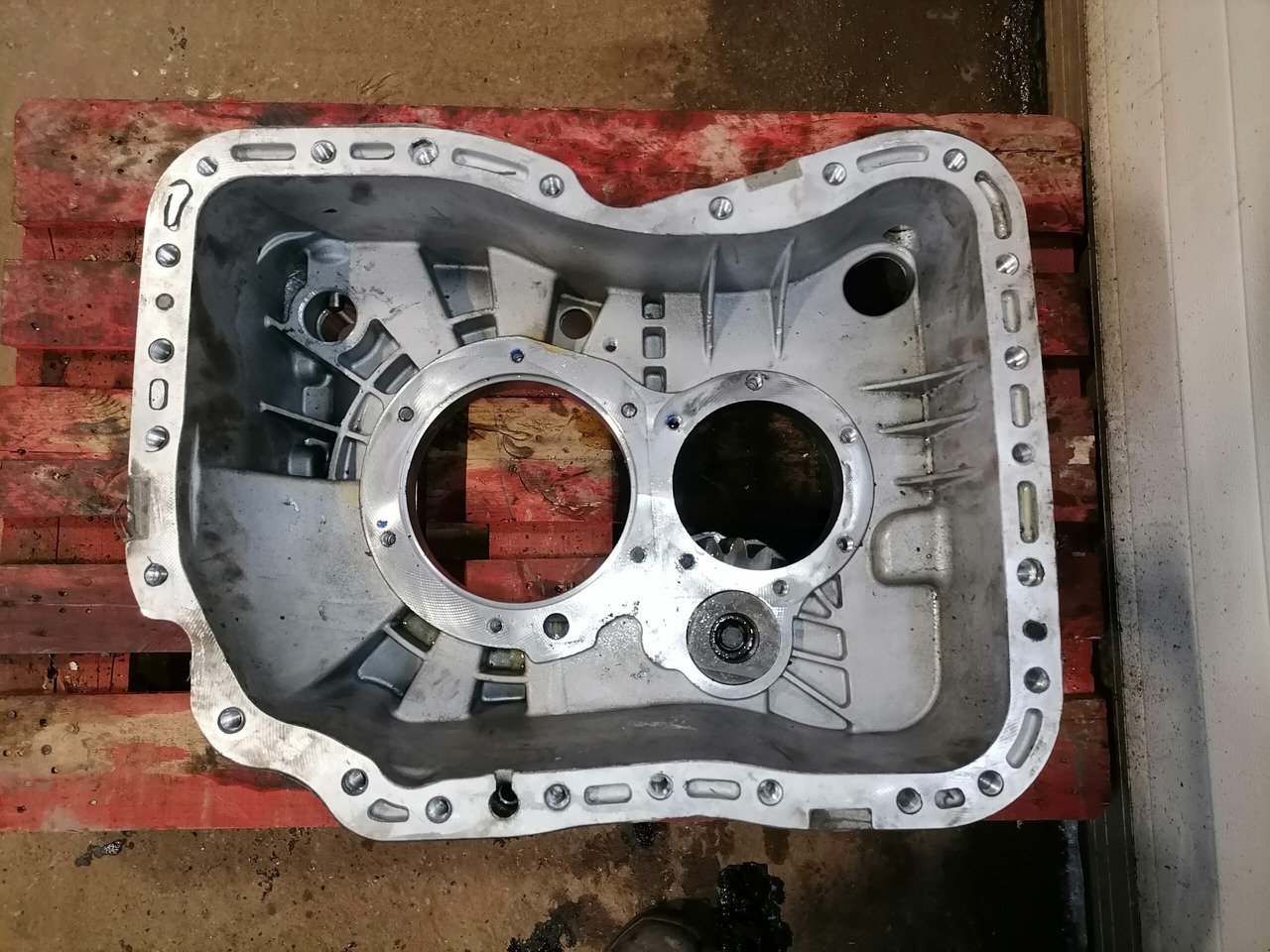 Volvo Käigukasti korpus 20790787 - Převodovka a díly pro Nákladní auto: obrázek 5 Volvo Käigukasti korpus 20790787 - Převodovka a díly pro Nákladní auto: obrázek 5