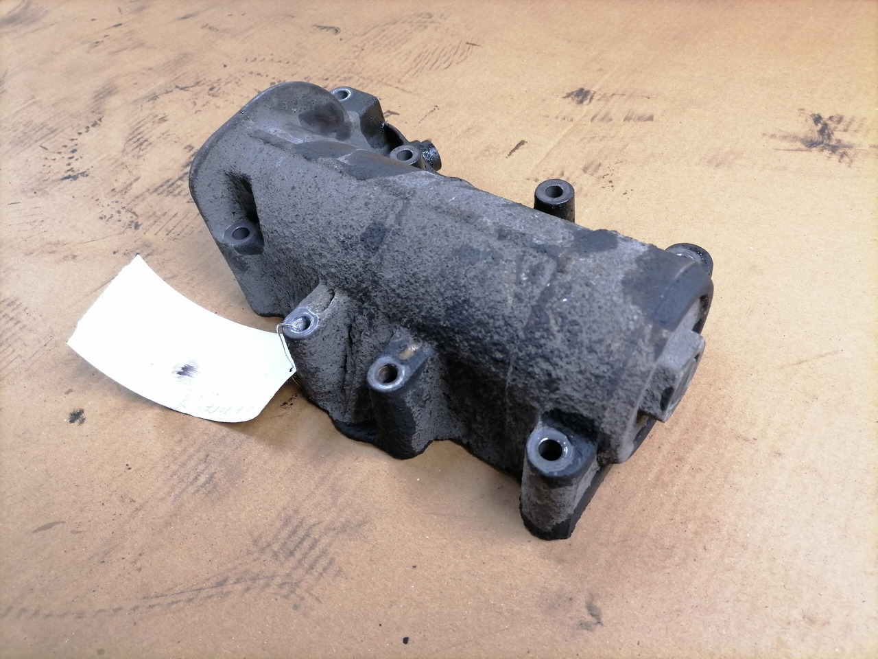 Volvo Käigukasti õlifiltri korpus 20700743 - Převodovka a díly pro Nákladní auto: obrázek 2 Volvo Käigukasti õlifiltri korpus 20700743 - Převodovka a díly pro Nákladní auto: obrázek 2