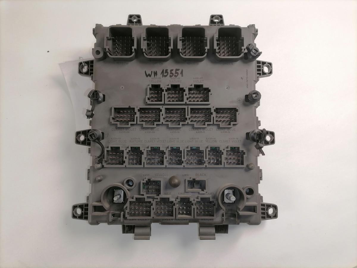 Volvo Kaitsmepaneel 7421045777 - Pojistka pro Nákladní auto: obrázek 4 Volvo Kaitsmepaneel 7421045777 - Pojistka pro Nákladní auto: obrázek 4