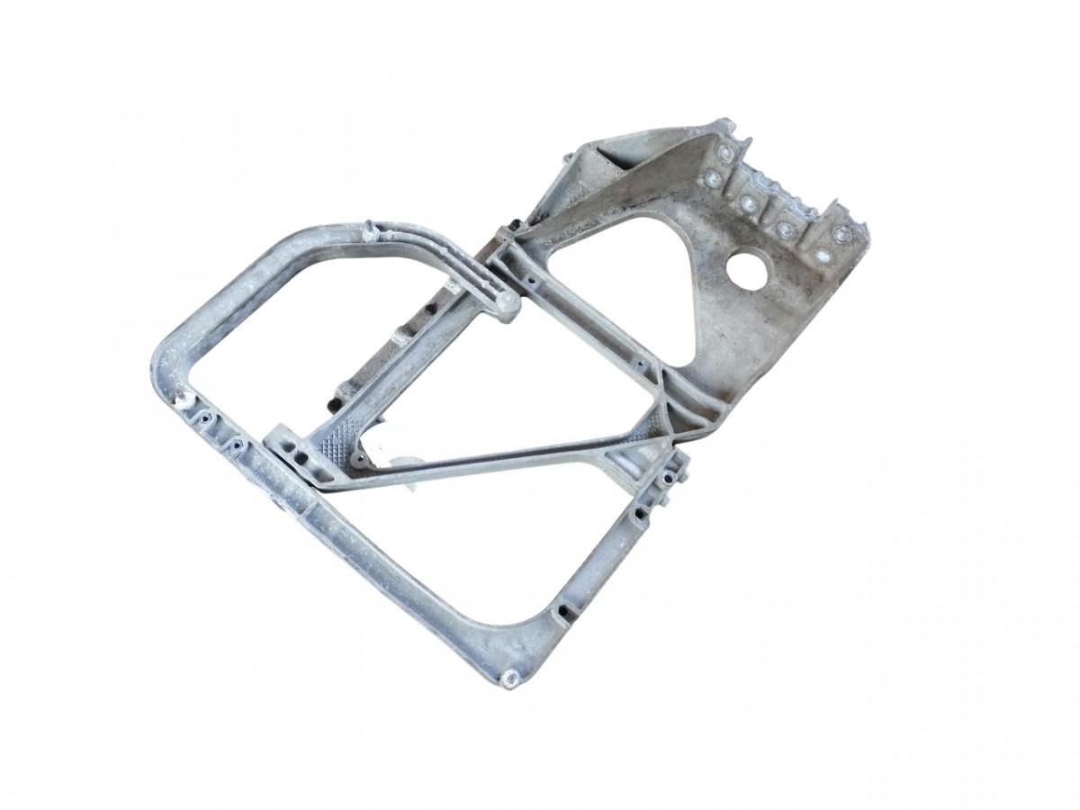 Volvo Mudguard bracket 21341500 - Univerzální díl pro Nákladní auto: obrázek 1 Volvo Mudguard bracket 21341500 - Univerzální díl pro Nákladní auto: obrázek 1