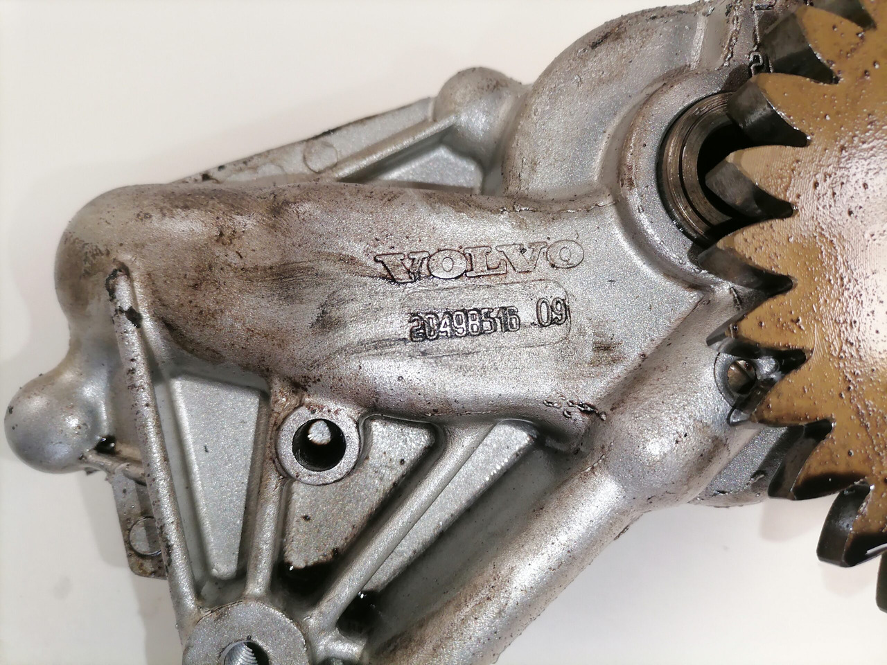 Volvo Oil pump 20498516 - Olejové čerpadlo pro Nákladní auto: obrázek 2 Volvo Oil pump 20498516 - Olejové čerpadlo pro Nákladní auto: obrázek 2