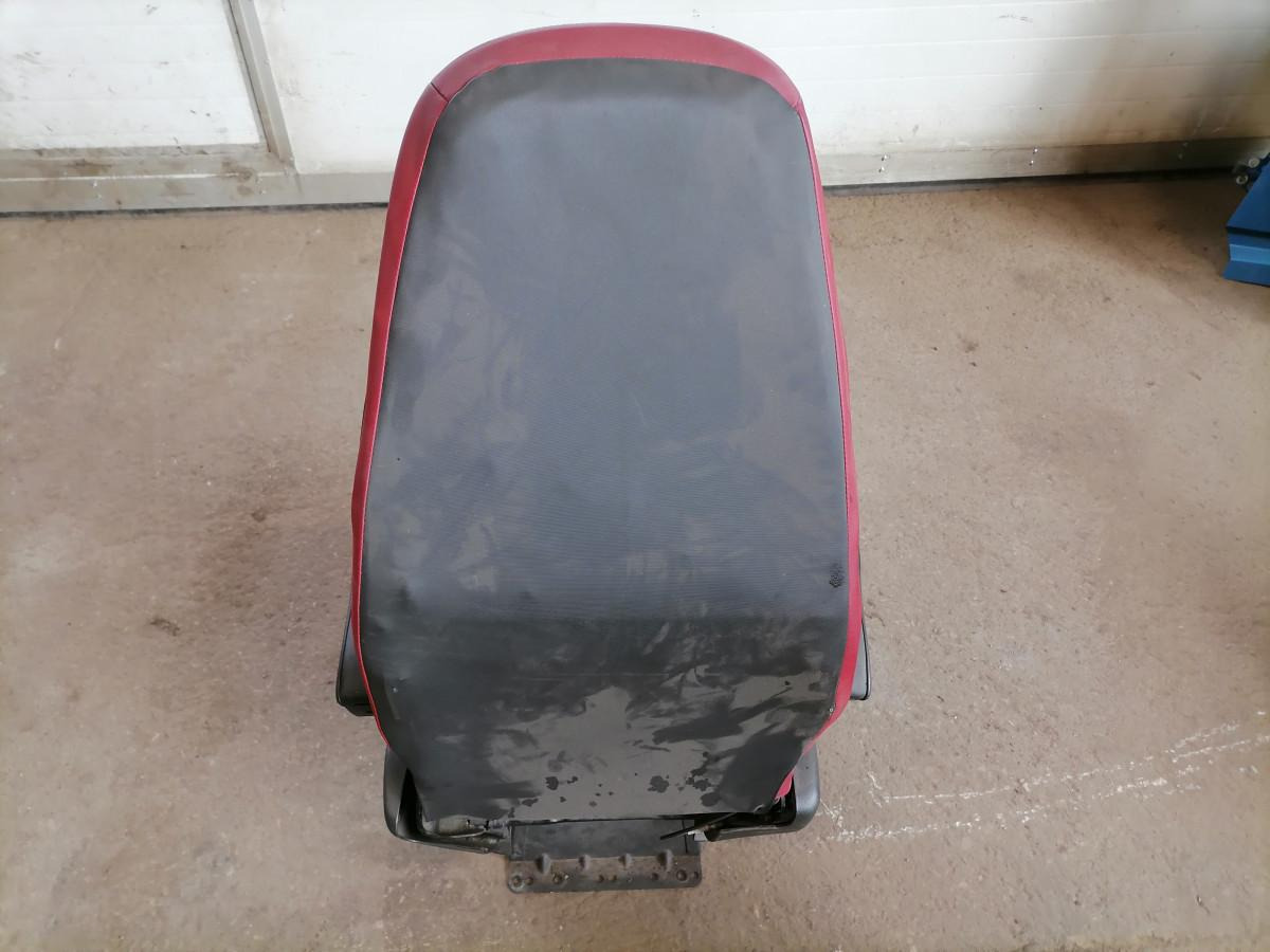 Volvo Passenger seat 21210197 - Sedaček pro Nákladní auto: obrázek 4 Volvo Passenger seat 21210197 - Sedaček pro Nákladní auto: obrázek 4