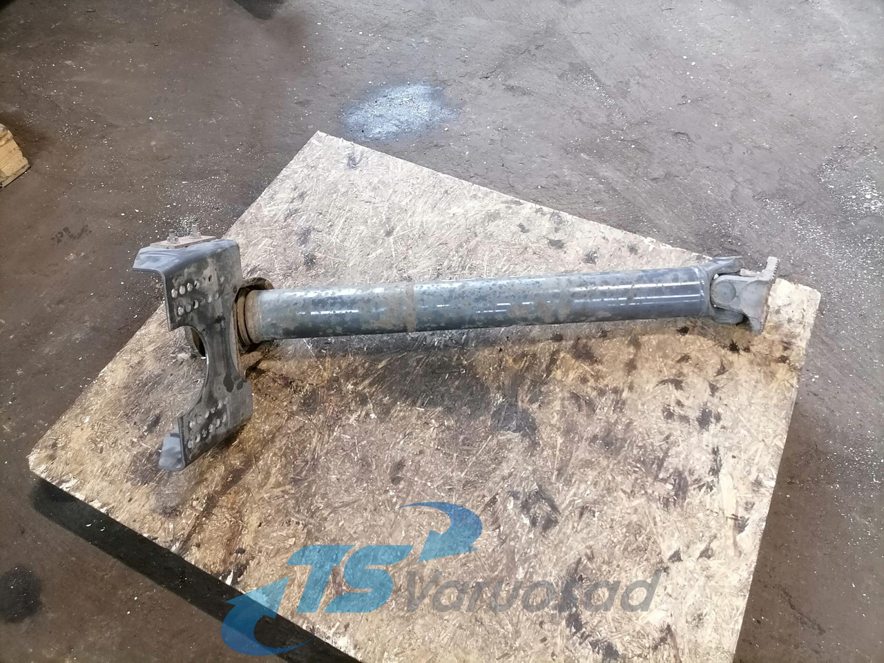 Volvo Propeller shaft 20821623 - Kardan pro Nákladní auto: obrázek 1 Volvo Propeller shaft 20821623 - Kardan pro Nákladní auto: obrázek 1