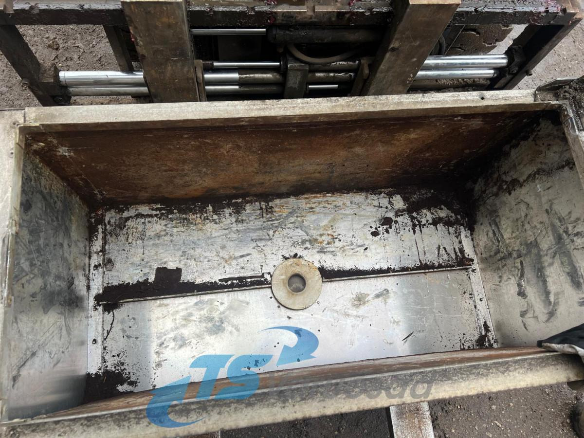 Volvo Tool box - Univerzální díl pro Nákladní auto: obrázek 5 Volvo Tool box - Univerzální díl pro Nákladní auto: obrázek 5