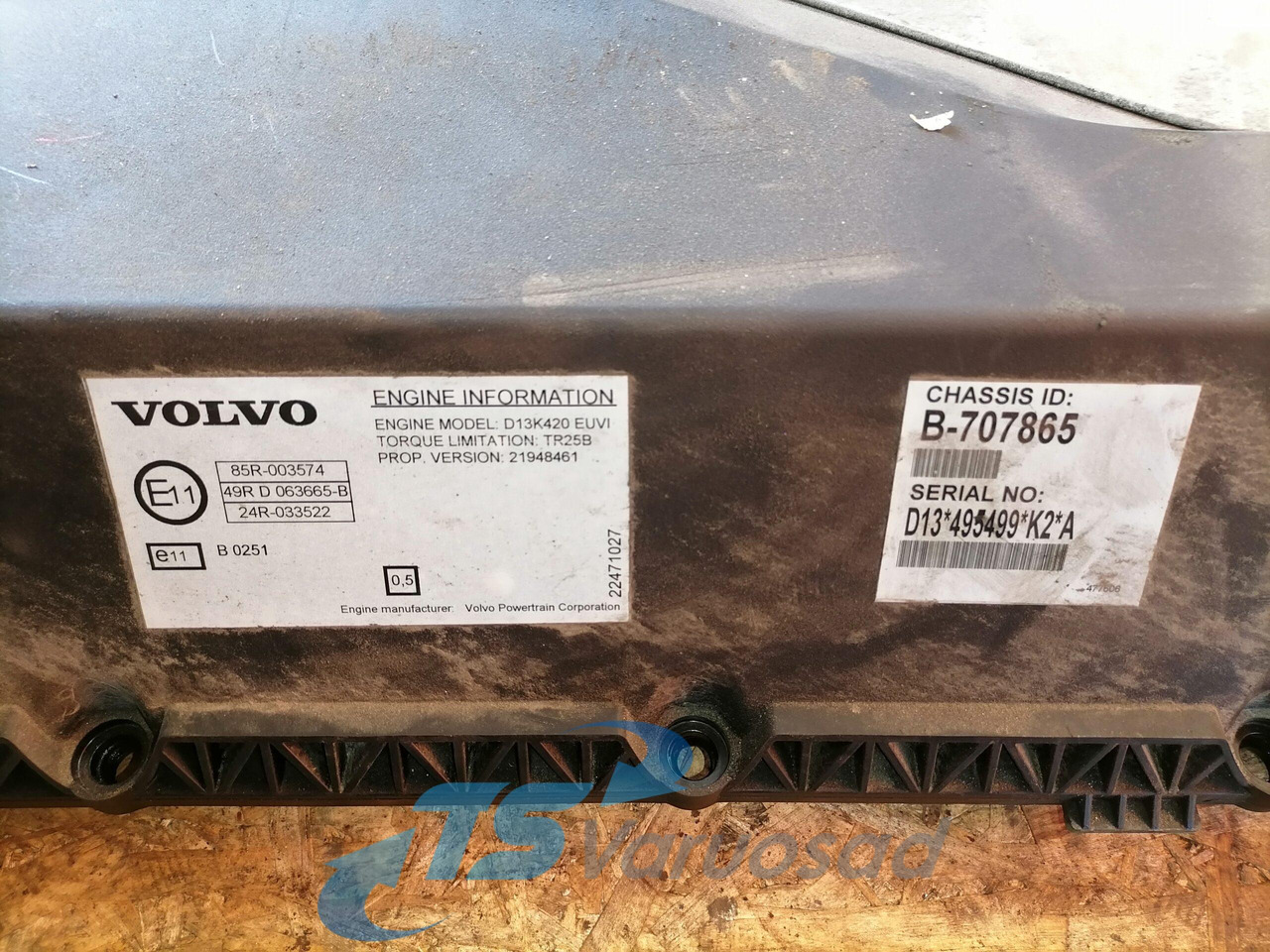 Volvo Valve cover 21627156 - Hlava válců pro Nákladní auto: obrázek 5 Volvo Valve cover 21627156 - Hlava válců pro Nákladní auto: obrázek 5