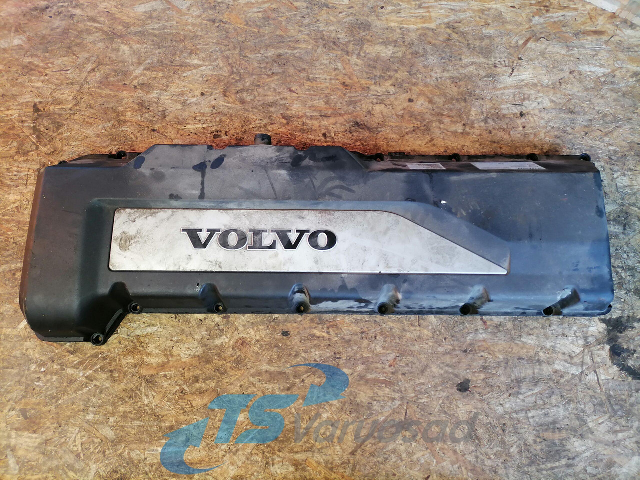 Volvo Valve cover 21627156 - Hlava válců pro Nákladní auto: obrázek 2 Volvo Valve cover 21627156 - Hlava válců pro Nákladní auto: obrázek 2