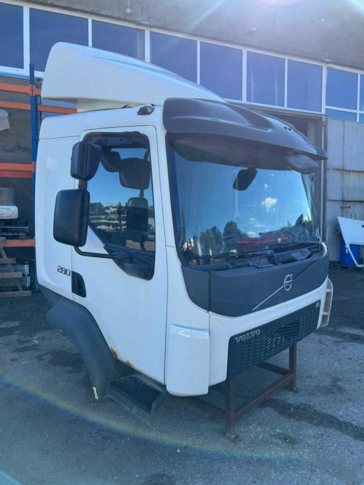 Volvo Volvo kabiin 85145280 - Kabina a interiér pro Nákladní auto: obrázek 2 Volvo Volvo kabiin 85145280 - Kabina a interiér pro Nákladní auto: obrázek 2