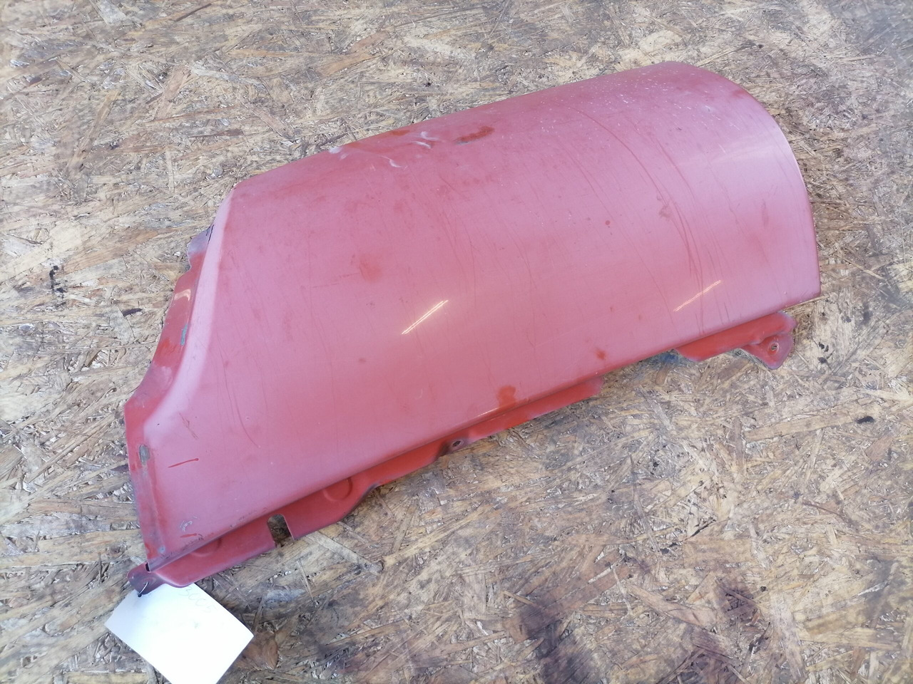 Volvo Volvo kabiini nurgapõsk, parem 20379172 - Mřížka pro Nákladní auto: obrázek 2 Volvo Volvo kabiini nurgapõsk, parem 20379172 - Mřížka pro Nákladní auto: obrázek 2