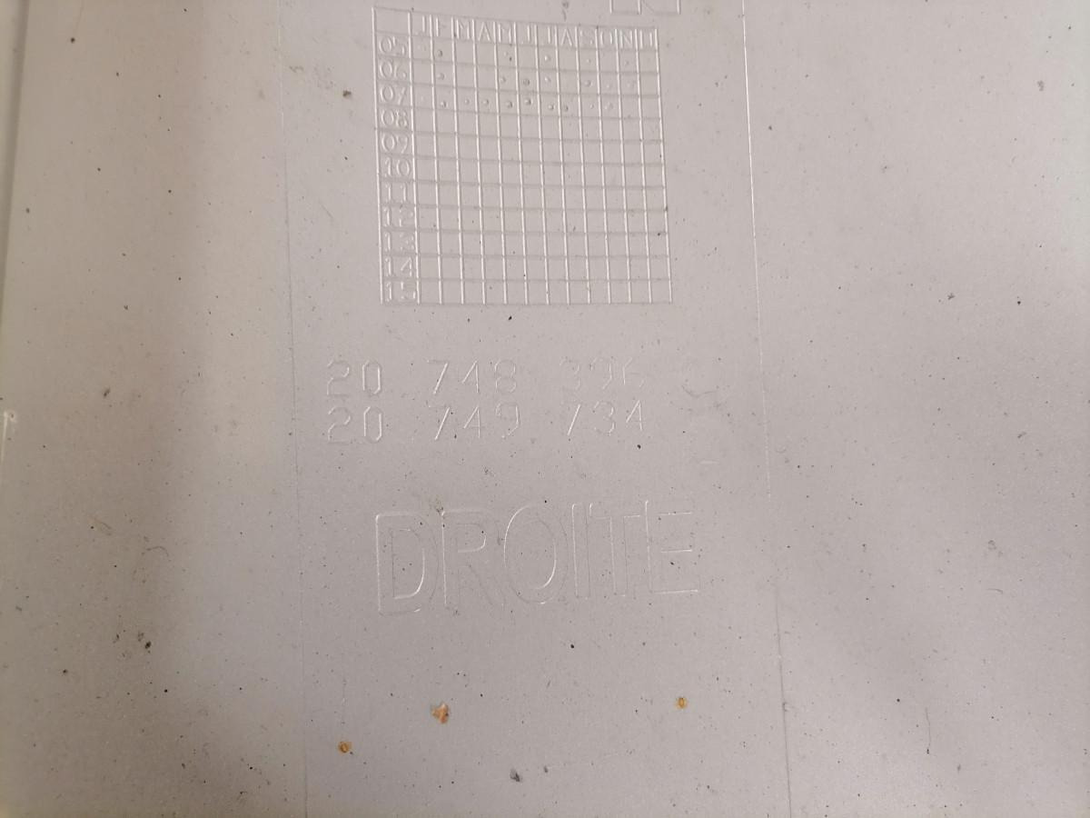 Volvo Volvo kabiini nurgapõsk, parem 20748396 - Mřížka pro Nákladní auto: obrázek 4 Volvo Volvo kabiini nurgapõsk, parem 20748396 - Mřížka pro Nákladní auto: obrázek 4