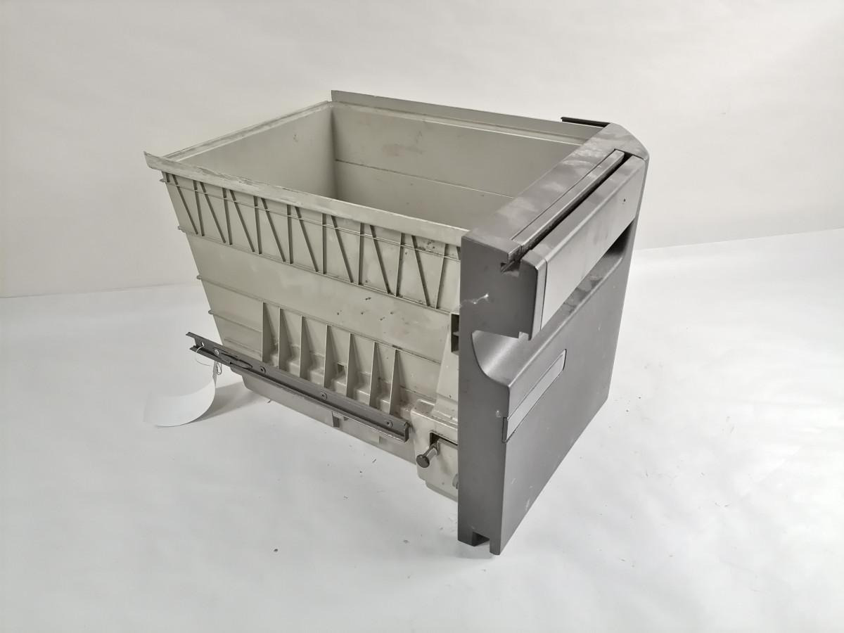 Volvo Voodialune panipaik 82174063 - Univerzální díl pro Nákladní auto: obrázek 4 Volvo Voodialune panipaik 82174063 - Univerzální díl pro Nákladní auto: obrázek 4