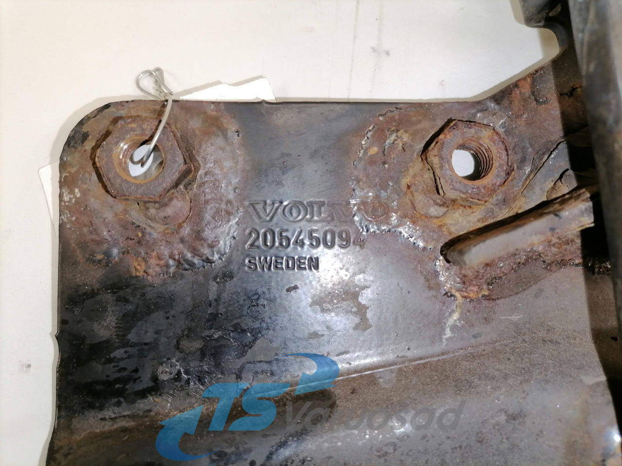 Volvo lower grille carrier hinge 20545094 - Mřížka pro Nákladní auto: obrázek 3 Volvo lower grille carrier hinge 20545094 - Mřížka pro Nákladní auto: obrázek 3