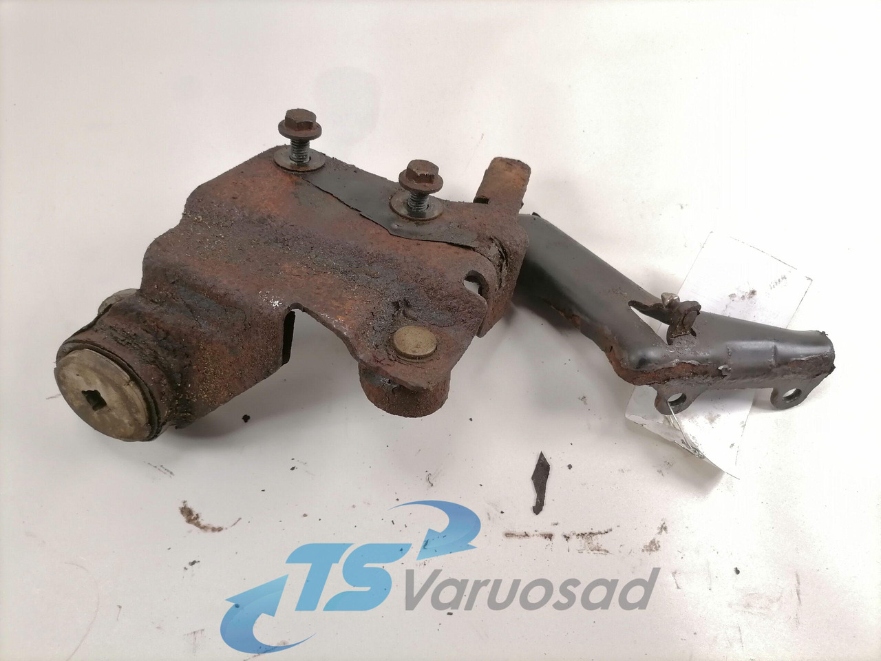 Volvo lower grille carrier hinge 20545095 - Mřížka pro Nákladní auto: obrázek 2 Volvo lower grille carrier hinge 20545095 - Mřížka pro Nákladní auto: obrázek 2