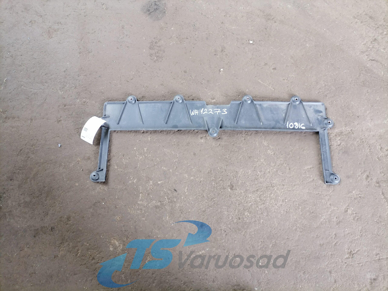 Volvo plastic 82153140 - Mřížka pro Nákladní auto: obrázek 2 Volvo plastic 82153140 - Mřížka pro Nákladní auto: obrázek 2