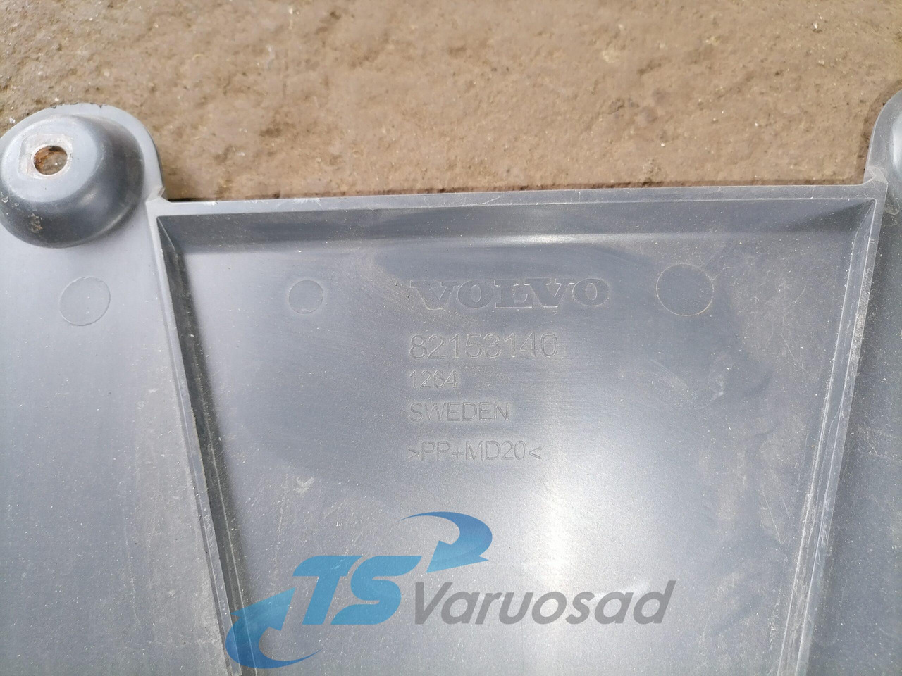 Volvo plastic 82153140 - Mřížka pro Nákladní auto: obrázek 3 Volvo plastic 82153140 - Mřížka pro Nákladní auto: obrázek 3