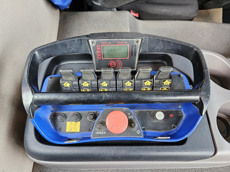 DAF CF 530 8x4-4 / FASSI 27.5 t/m CRANE + TIPPER leasing DAF CF 530 8x4-4 / FASSI 27.5 t/m CRANE + TIPPER: obrázek 7 DAF CF 530 8x4-4 / FASSI 27.5 t/m CRANE + TIPPER leasing DAF CF 530 8x4-4 / FASSI 27.5 t/m CRANE + TIPPER: obrázek 7