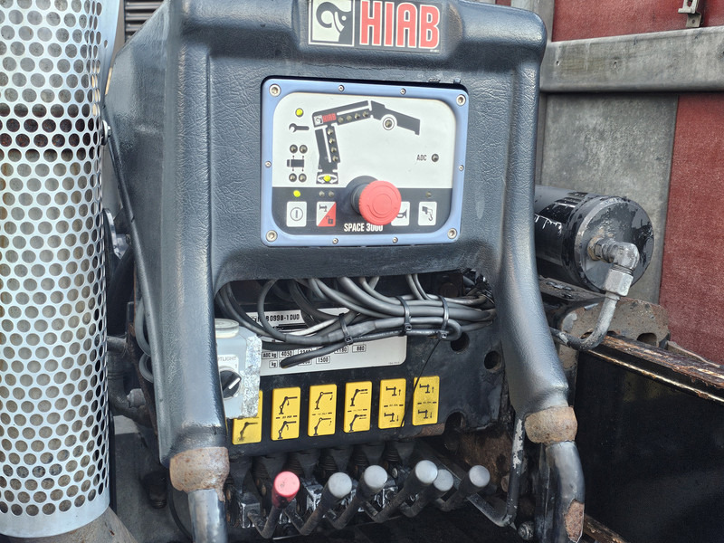 MAN TGL 12.220 / HIAB CRANE / MACHINE TRANSPORT - Nákladní automobil valníkový/ Plošinový, Auto s hydraulickou rukou: obrázek 3 MAN TGL 12.220 / HIAB CRANE / MACHINE TRANSPORT - Nákladní automobil valníkový/ Plošinový, Auto s hydraulickou rukou: obrázek 3