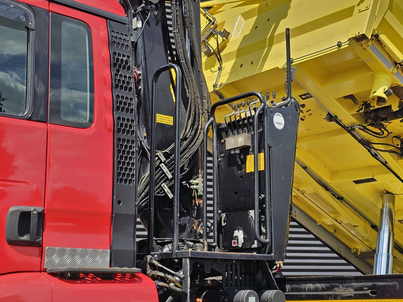 MAN TGS 33.480 6x6 / PALFINGER Z CRANE / 2 SIDE TIPPER - Sklápěč, Auto s hydraulickou rukou: obrázek 4 MAN TGS 33.480 6x6 / PALFINGER Z CRANE / 2 SIDE TIPPER - Sklápěč, Auto s hydraulickou rukou: obrázek 4