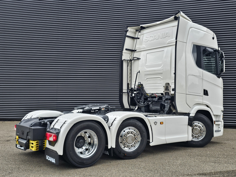 Scania S660 V8 6x2/4 / 2 x PTO / PARKING COOLER / FULL AIR - Tahač: obrázek 2 Scania S660 V8 6x2/4 / 2 x PTO / PARKING COOLER / FULL AIR - Tahač: obrázek 2