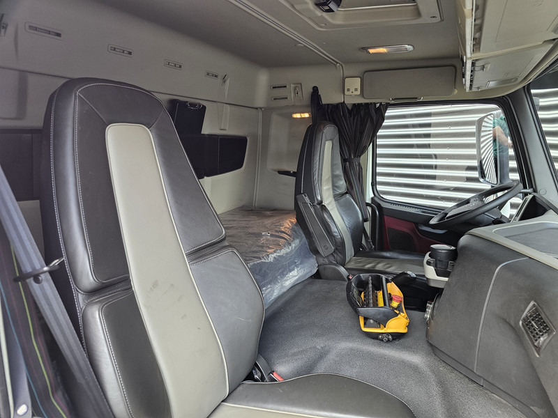 Nákladní automobil valníkový/ Plošinový, Auto s hydraulickou rukou Volvo FM 330 4x2 / EFFER 12.5 t/m CRANE / KRAN: obrázek 16