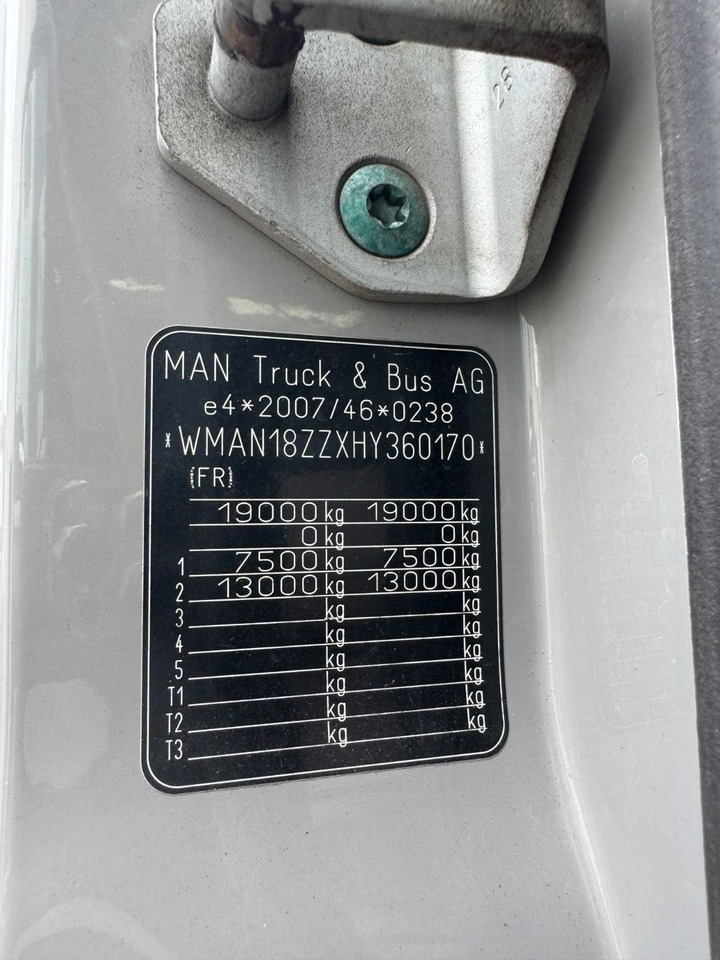 MAN 18.290 4X2 Koffer / Plane Top Zustand 8,30 Meter - Plachtový nákladní auto: obrázek 2 MAN 18.290 4X2 Koffer / Plane Top Zustand 8,30 Meter - Plachtový nákladní auto: obrázek 2