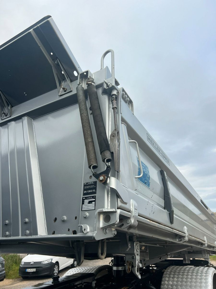 MAN 18.430 4X2 Meiller 3. Seitenkipper Top Zustand leasing MAN 18.430 4X2 Meiller 3. Seitenkipper Top Zustand: obrázek 15 MAN 18.430 4X2 Meiller 3. Seitenkipper Top Zustand leasing MAN 18.430 4X2 Meiller 3. Seitenkipper Top Zustand: obrázek 15