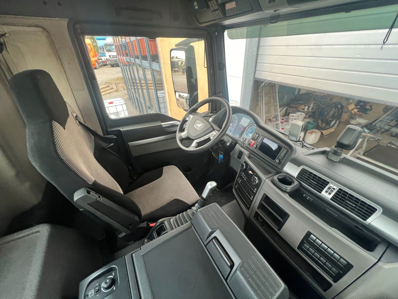 MAN 18.430 4X2 Meiller 3. Seitenkipper Top Zustand - Sklápěč: obrázek 5 MAN 18.430 4X2 Meiller 3. Seitenkipper Top Zustand - Sklápěč: obrázek 5