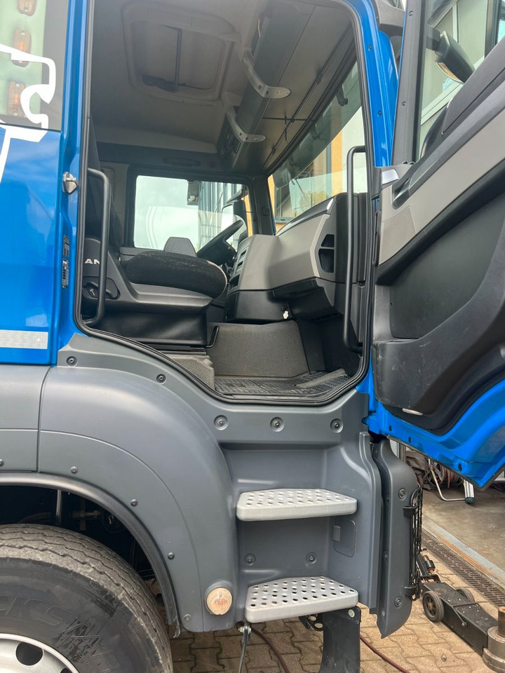 MAN 18.430 4X2 Meiller 3. Seitenkipper Top Zustand leasing MAN 18.430 4X2 Meiller 3. Seitenkipper Top Zustand: obrázek 7 MAN 18.430 4X2 Meiller 3. Seitenkipper Top Zustand leasing MAN 18.430 4X2 Meiller 3. Seitenkipper Top Zustand: obrázek 7