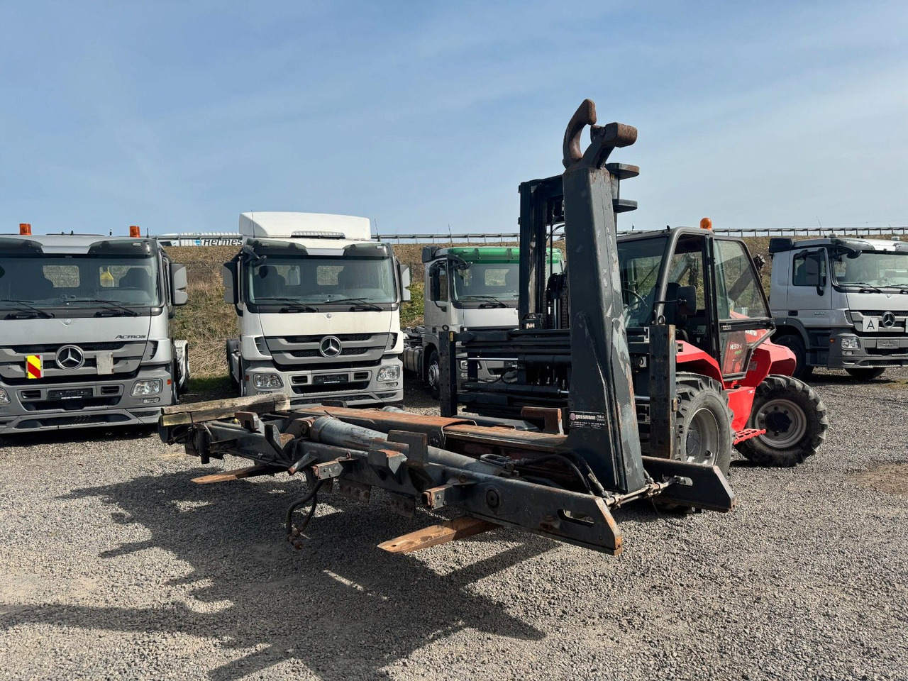 Meiller Abrollaufbau für 6X4 mit 3,90 Radstand - Hákový nosič kontejnerů: obrázek 3 Meiller Abrollaufbau für 6X4 mit 3,90 Radstand - Hákový nosič kontejnerů: obrázek 3