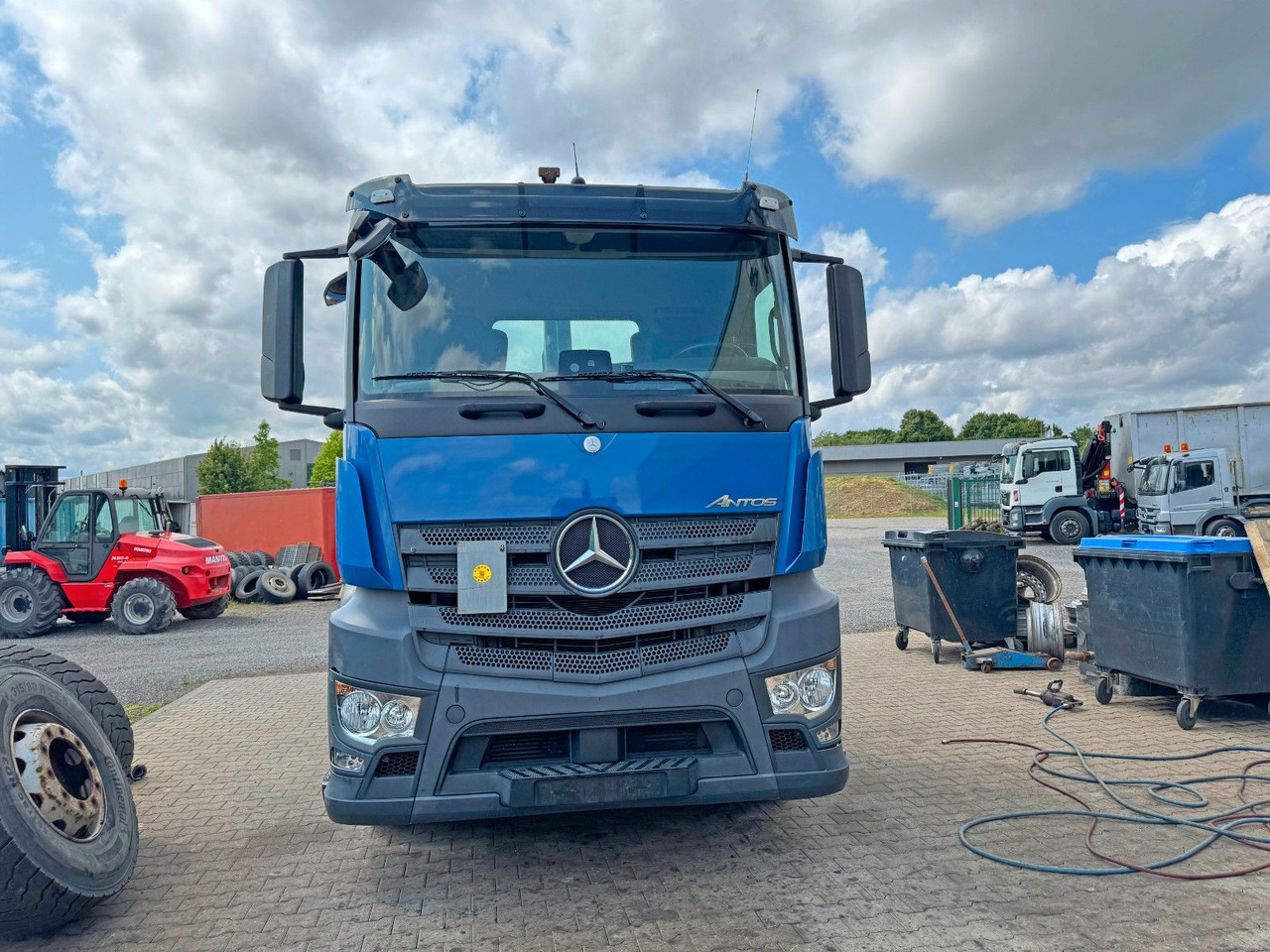 Mercedes-Benz 1833 4X2 Multilift Abroller Top Zustand - Hákový nosič kontejnerů: obrázek 5 Mercedes-Benz 1833 4X2 Multilift Abroller Top Zustand - Hákový nosič kontejnerů: obrázek 5