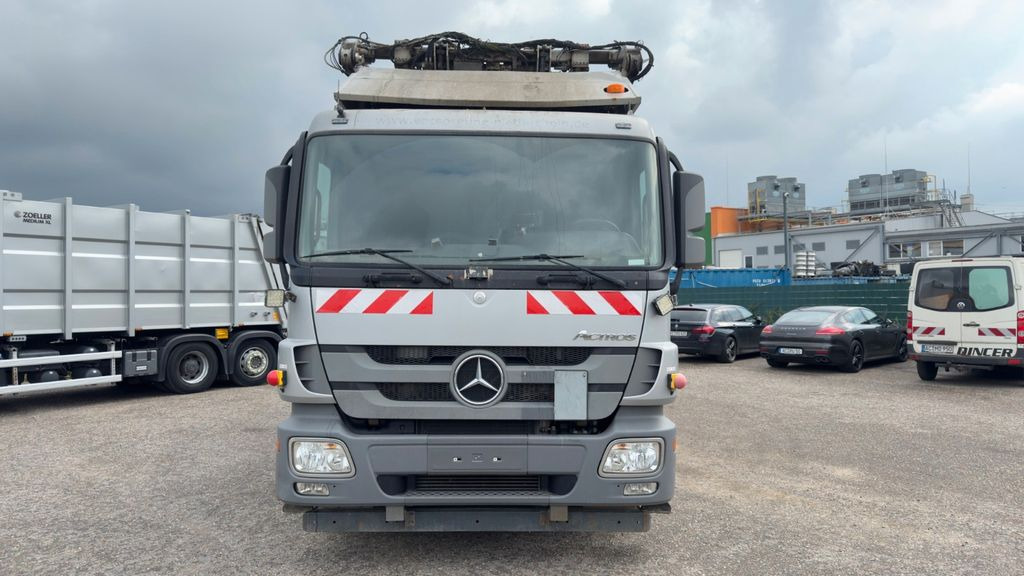 Mercedes-Benz 2536 6x2 Überkopflader - Vůz na odvoz odpadků: obrázek 3 Mercedes-Benz 2536 6x2 Überkopflader - Vůz na odvoz odpadků: obrázek 3