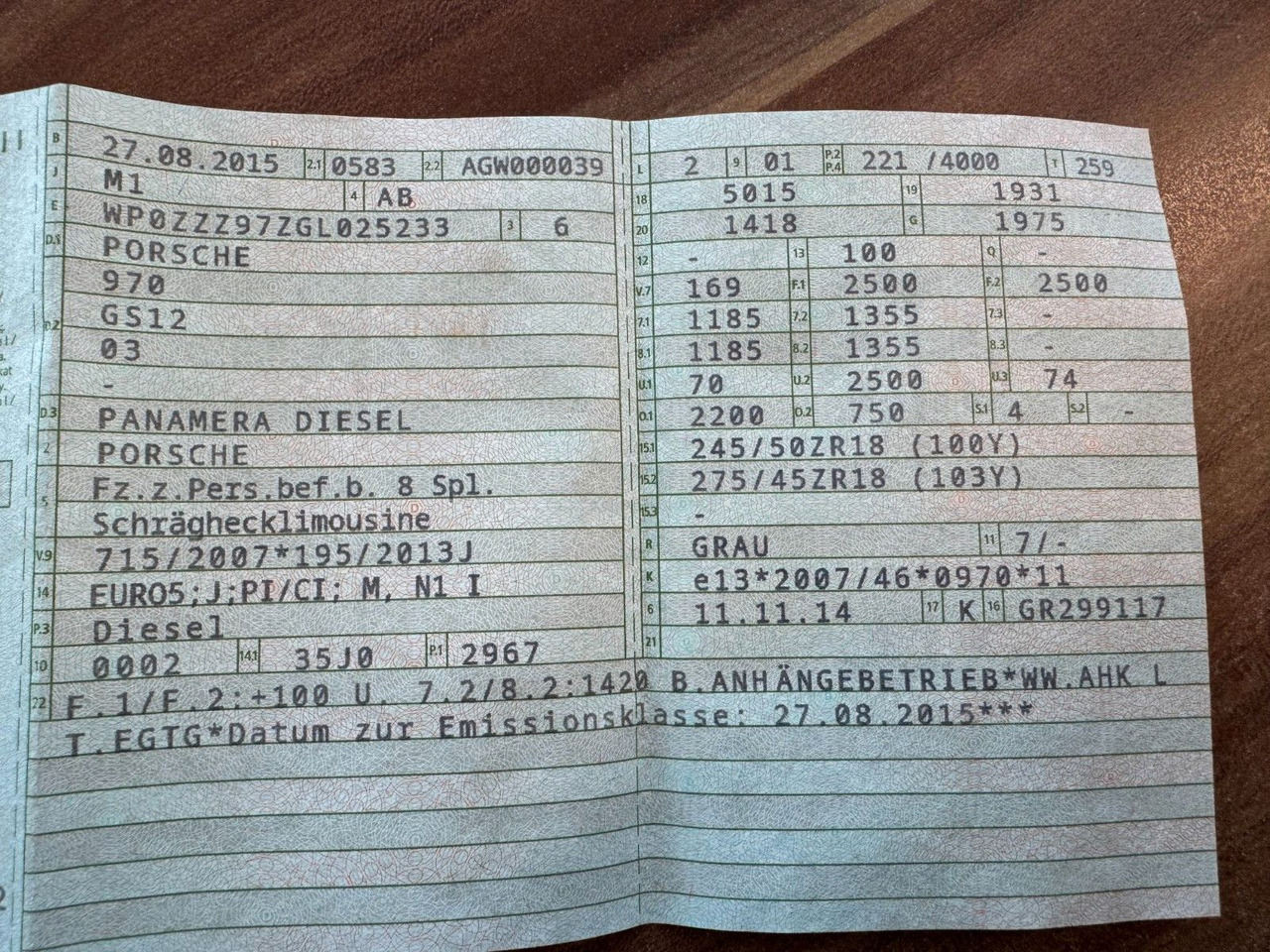 Porsche Diesel Edition 300 PS Kratzer an Kotflügel - Sedan: obrázek 2 Porsche Diesel Edition 300 PS Kratzer an Kotflügel - Sedan: obrázek 2