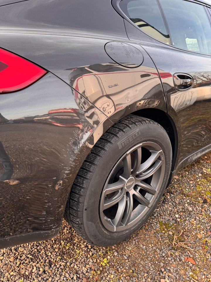 Porsche Diesel Edition 300 PS Kratzer an Kotflügel - Sedan: obrázek 3 Porsche Diesel Edition 300 PS Kratzer an Kotflügel - Sedan: obrázek 3