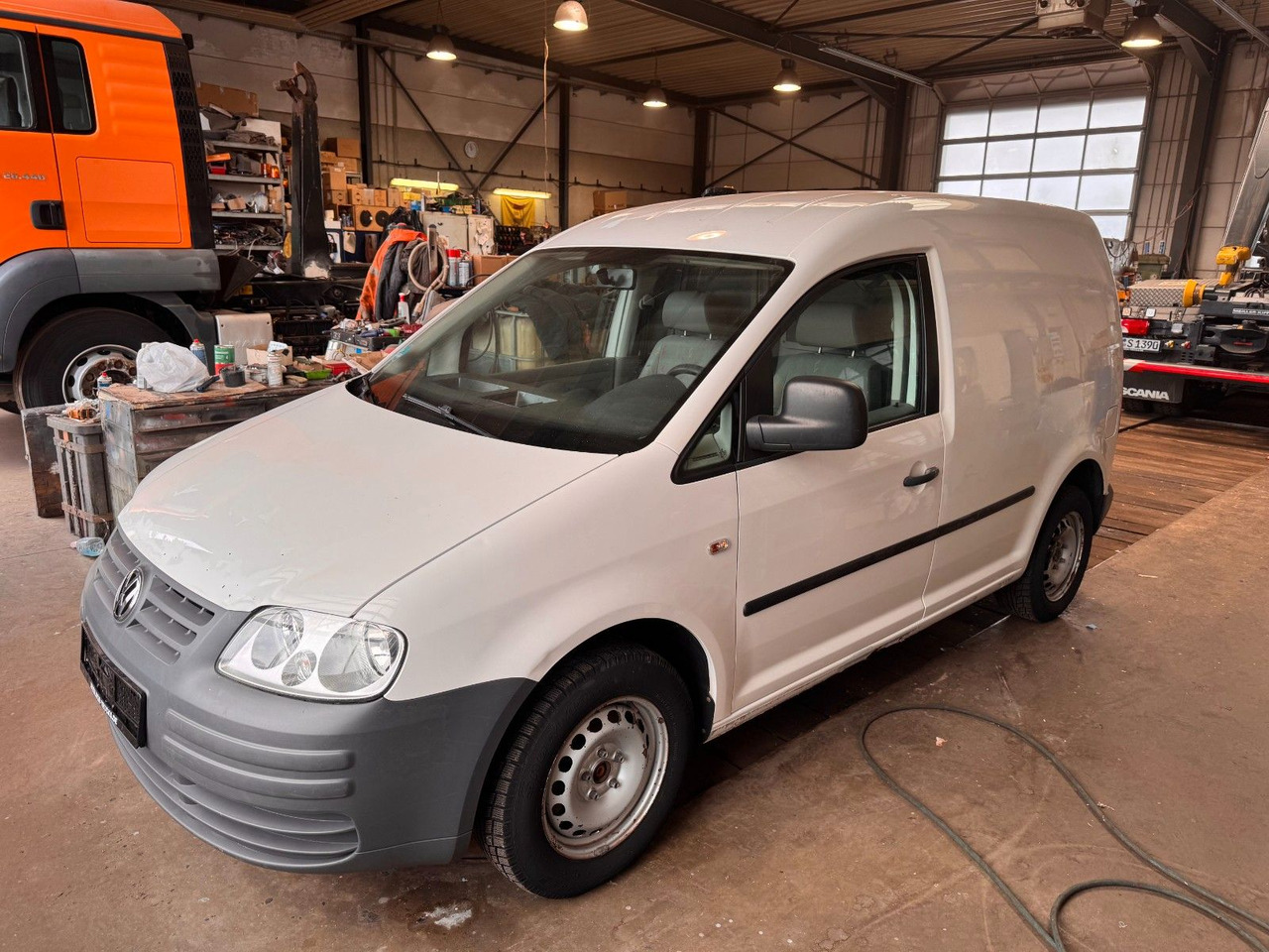 Volkswagen Caddy 69 PS Diesel - Malá dodávka: obrázek 1 Volkswagen Caddy 69 PS Diesel - Malá dodávka: obrázek 1