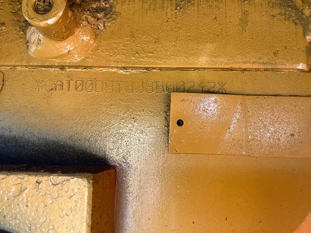 CAT D8T - Buldozer: obrázek 2 CAT D8T - Buldozer: obrázek 2