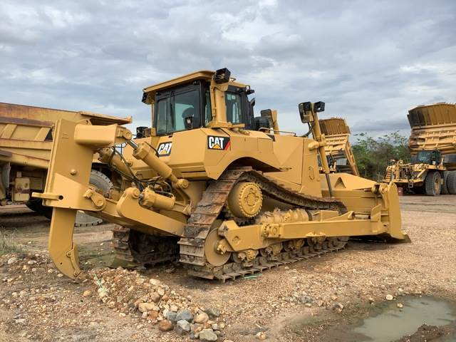 CAT D8T - Buldozer: obrázek 3 CAT D8T - Buldozer: obrázek 3
