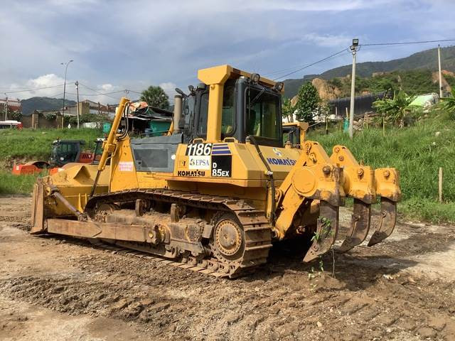 Komatsu D85EX-15 - Buldozer: obrázek 2 Komatsu D85EX-15 - Buldozer: obrázek 2