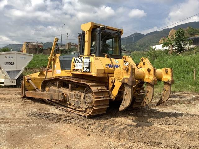 Komatsu D85EX-15 - Buldozer: obrázek 2 Komatsu D85EX-15 - Buldozer: obrázek 2
