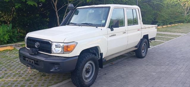 Toyota Land Cruiser HZJ79L - Pick-up: obrázek 1 Toyota Land Cruiser HZJ79L - Pick-up: obrázek 1