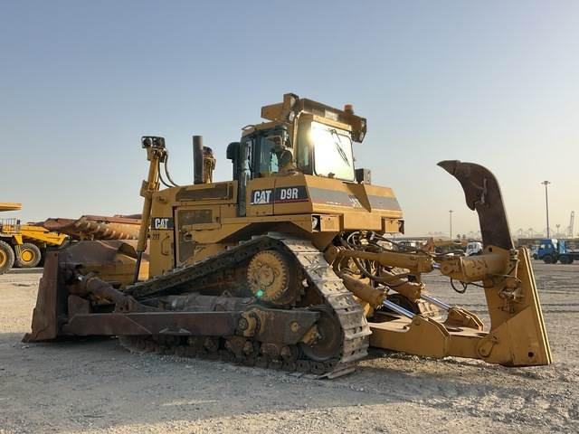 CAT D9R - Buldozer: obrázek 2 CAT D9R - Buldozer: obrázek 2