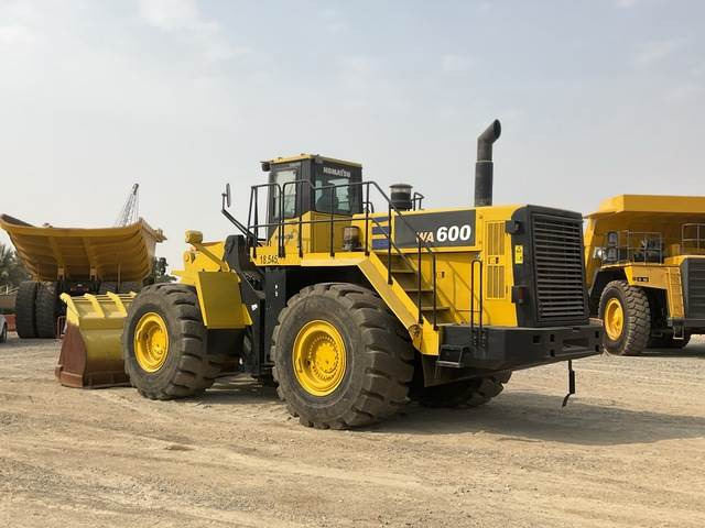 Komatsu WA600-6 - Kolový nakladač: obrázek 2 Komatsu WA600-6 - Kolový nakladač: obrázek 2